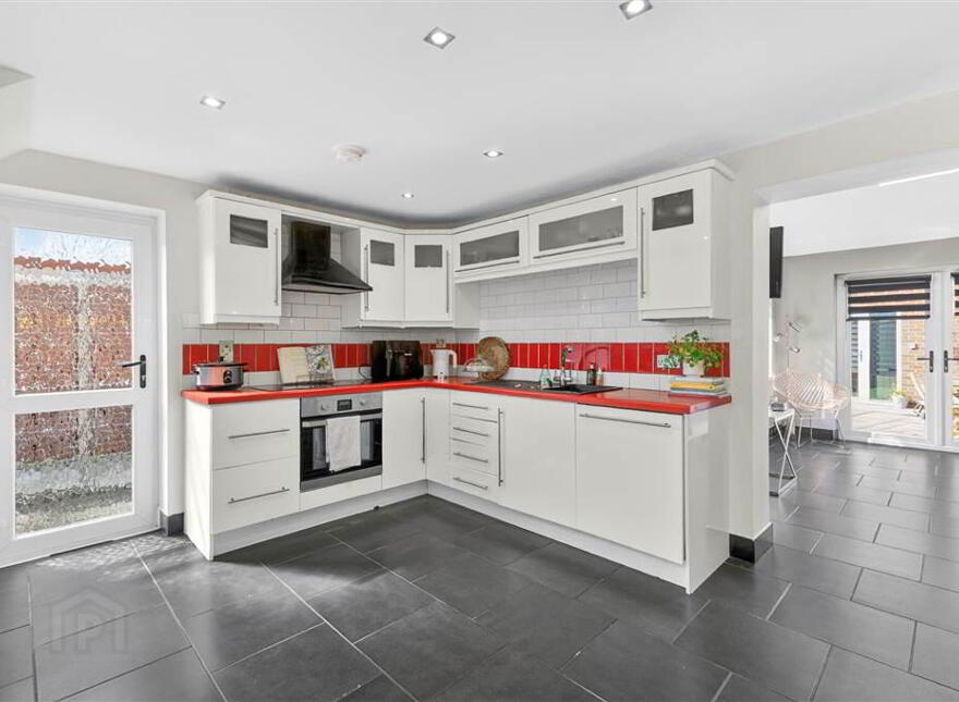 13 Woodview Crescent, Woodland Park, Lisburn, BT28 1LF