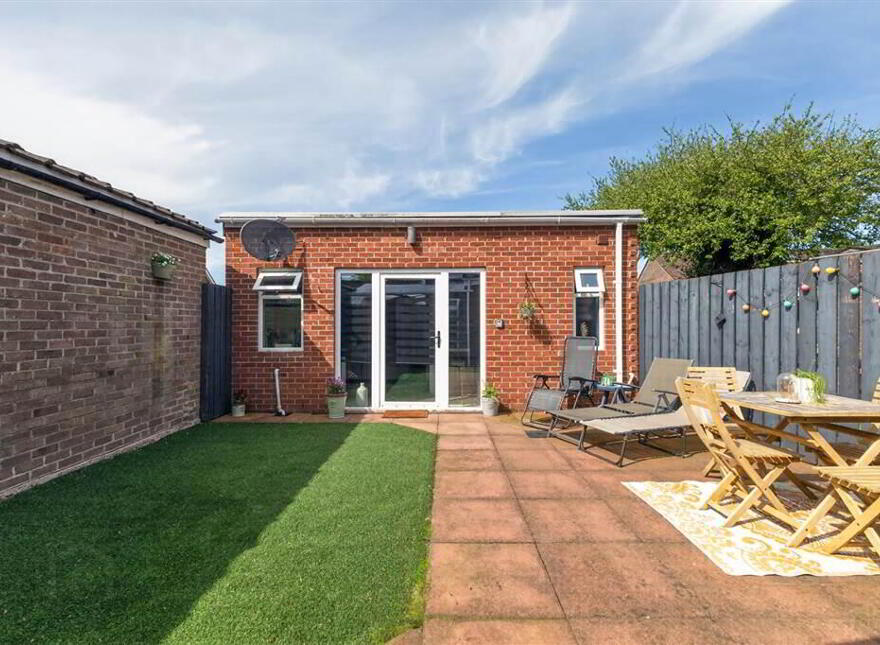 13 Woodview Crescent, Woodland Park, Lisburn, BT28 1LF