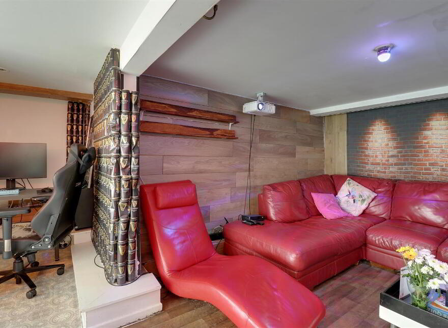 97 Donaghadee Road, Bangor, BT20 4NJ