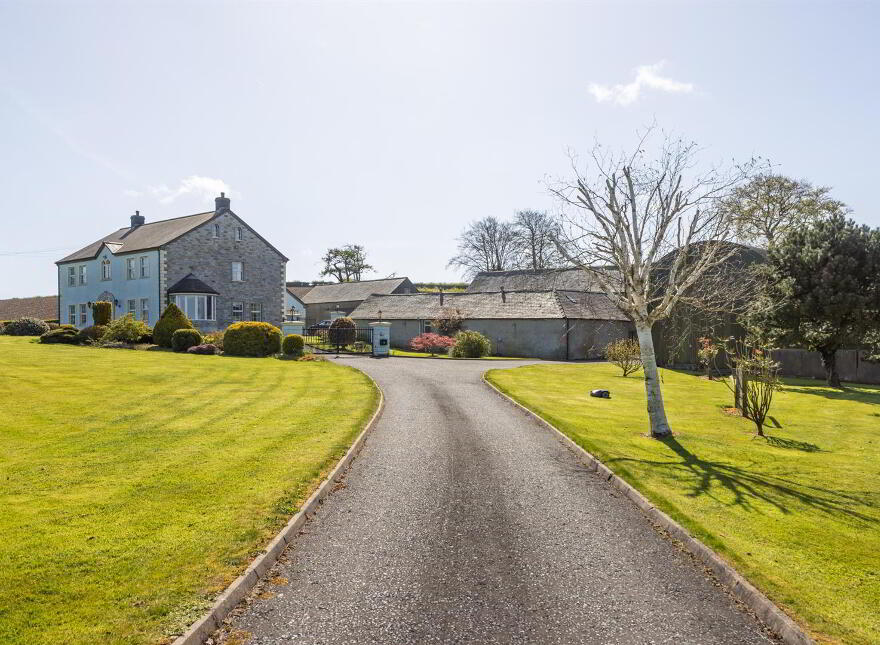 Tullyhubbert House, 80 Hillsborough Road, Tower Lane, Moneyreagh, Newtownards, BT23 6AY