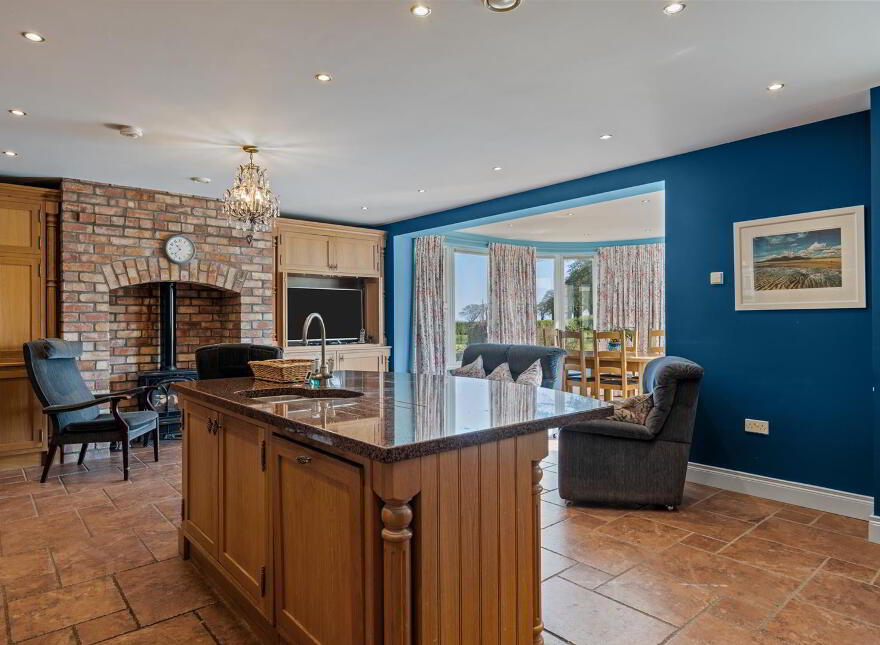 Tullyhubbert House, 80 Hillsborough Road, Tower Lane, Moneyreagh, Newtownards, BT23 6AY