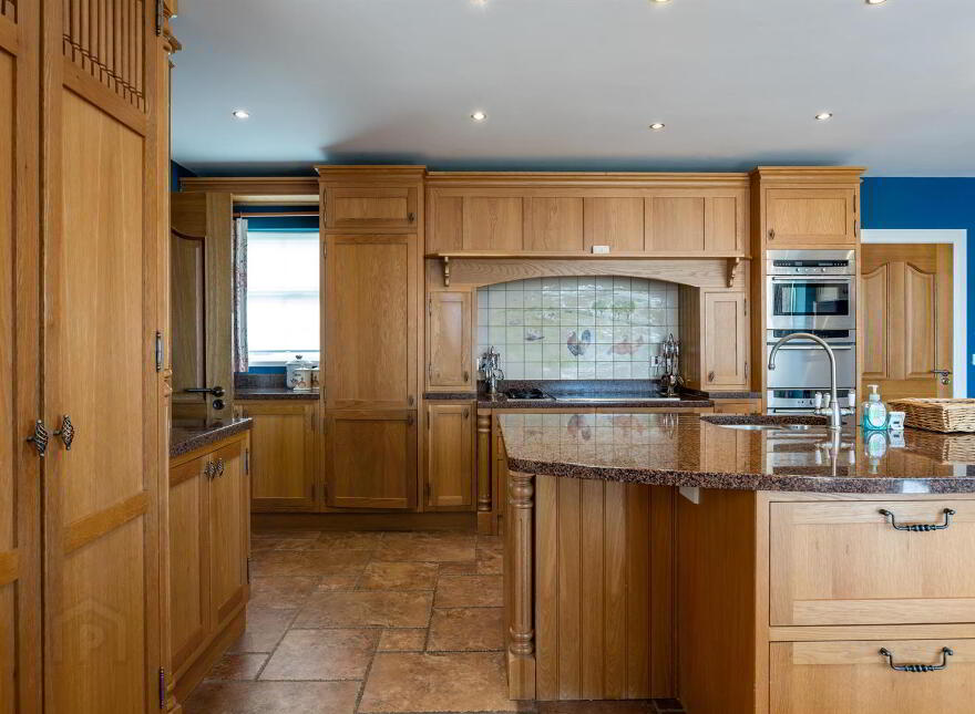Tullyhubbert House, 80 Hillsborough Road, Tower Lane, Moneyreagh, Newtownards, BT23 6AY