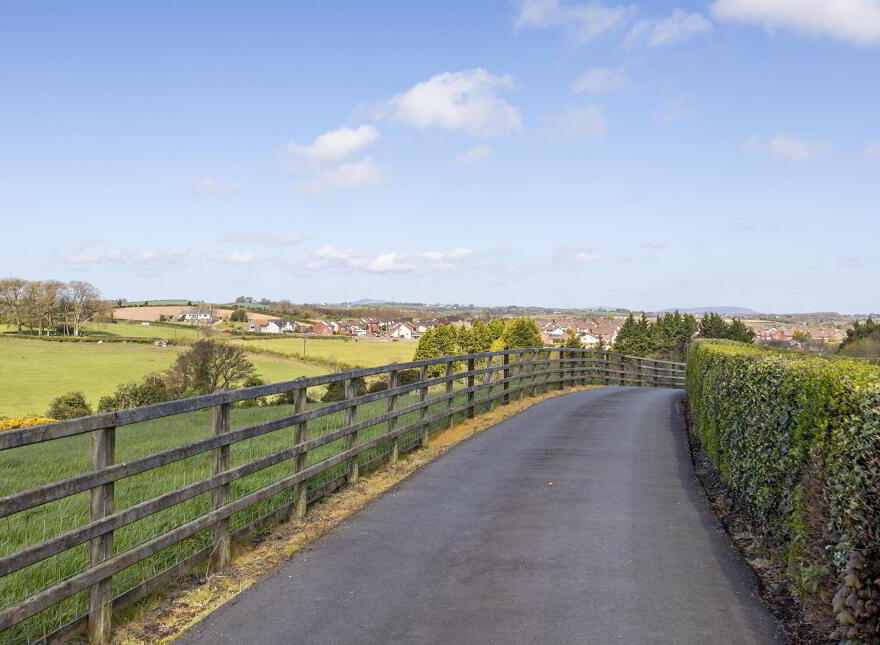 Tullyhubbert House, 80 Hillsborough Road, Tower Lane, Moneyreagh, Newtownards, BT23 6AY