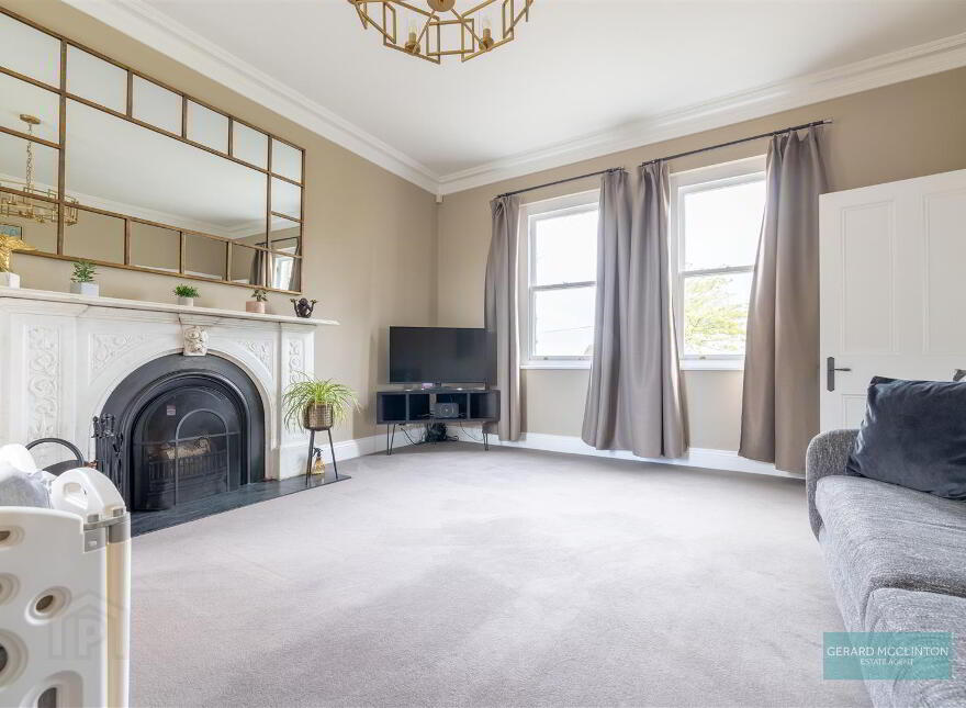 21 Lisdoonan Road, Carryduff, Belfast, BT8 8AR