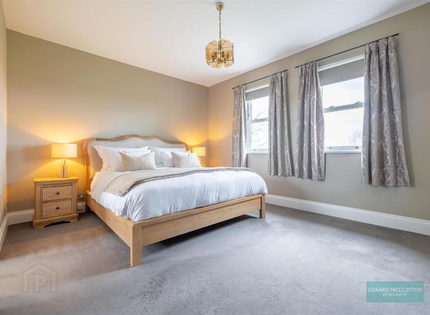 21 Lisdoonan Road, Carryduff, Belfast, BT8 8AR