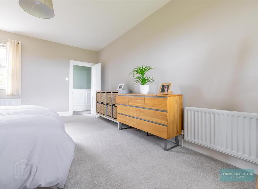 21 Lisdoonan Road, Carryduff, Belfast, BT8 8AR