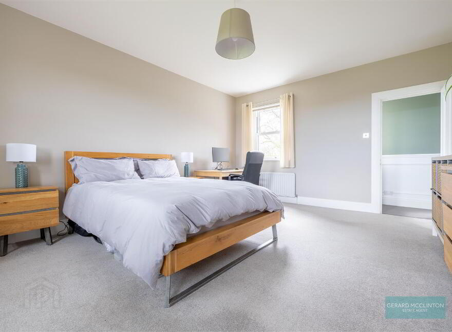 21 Lisdoonan Road, Carryduff, Belfast, BT8 8AR