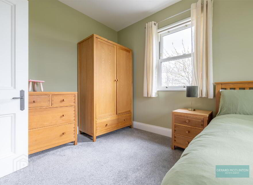 21 Lisdoonan Road, Carryduff, Belfast, BT8 8AR