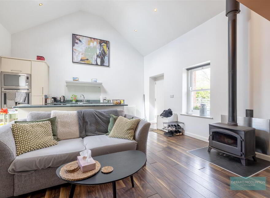 21 Lisdoonan Road, Carryduff, Belfast, BT8 8AR