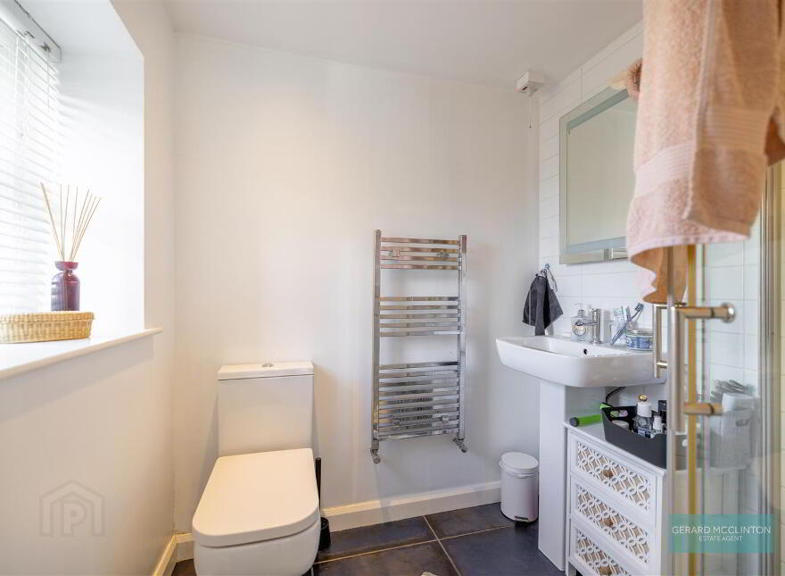 21 Lisdoonan Road, Carryduff, Belfast, BT8 8AR