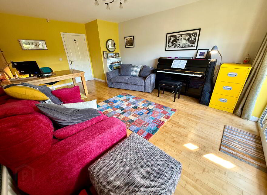 74 Waterfoot Park, Waterside, Derry, BT47 6SX