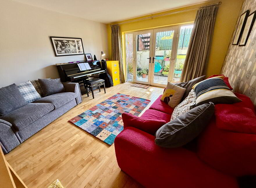 74 Waterfoot Park, Waterside, Derry, BT47 6SX