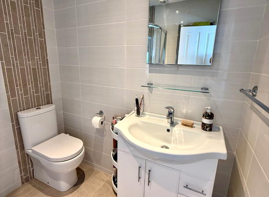 74 Waterfoot Park, Waterside, Derry, BT47 6SX