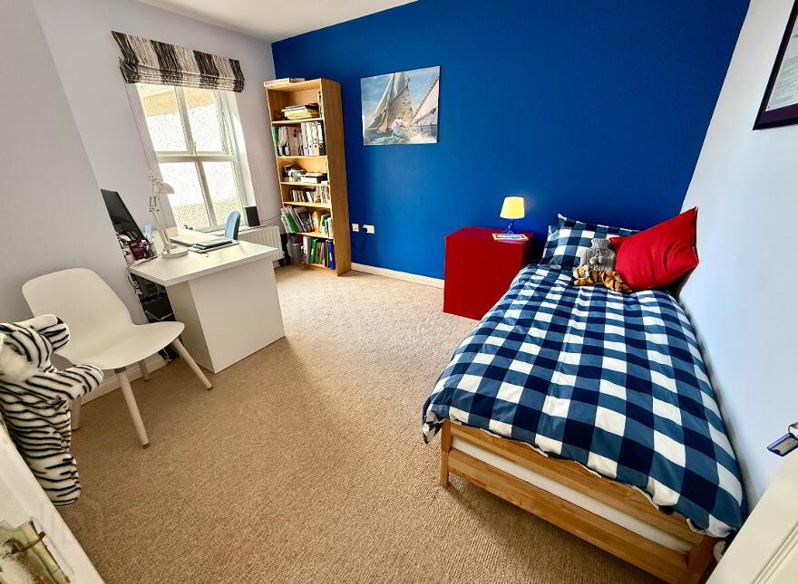 74 Waterfoot Park, Waterside, Derry, BT47 6SX