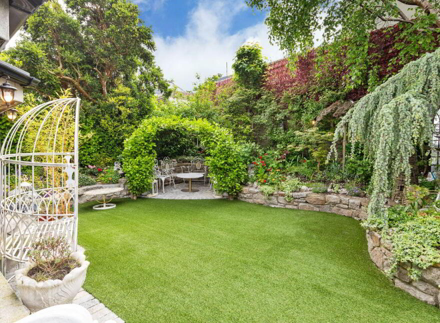 Ingleside, 6 Corrig Road, Dalkey, A96D603