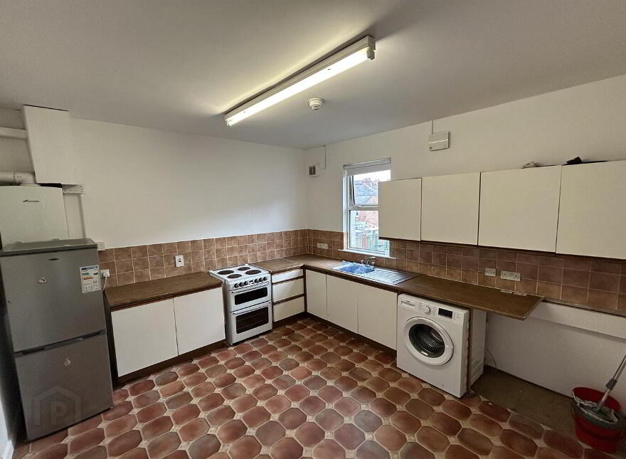 3, 158 Cliftonpark Avenue, Cliftonville Road, Belfast, BT14 6DT