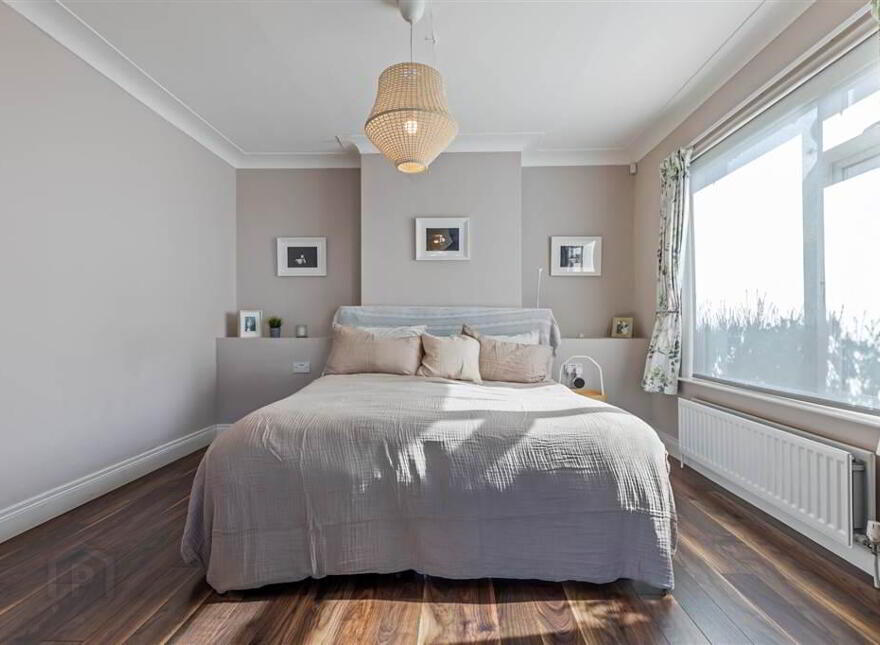 36 Kingsway Park, Belfast, BT5 7EW
