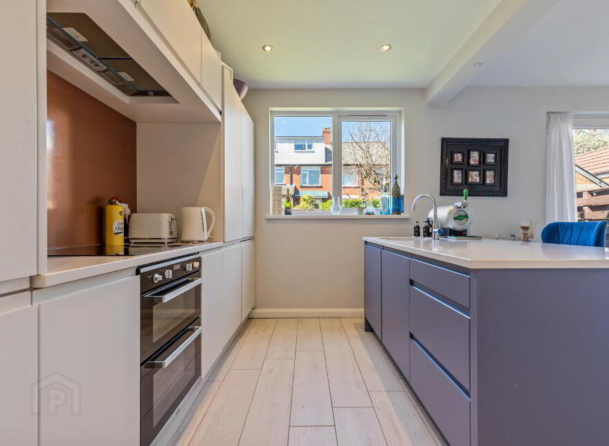 29 Thornhill Drive, Belfast, BT5 7AW