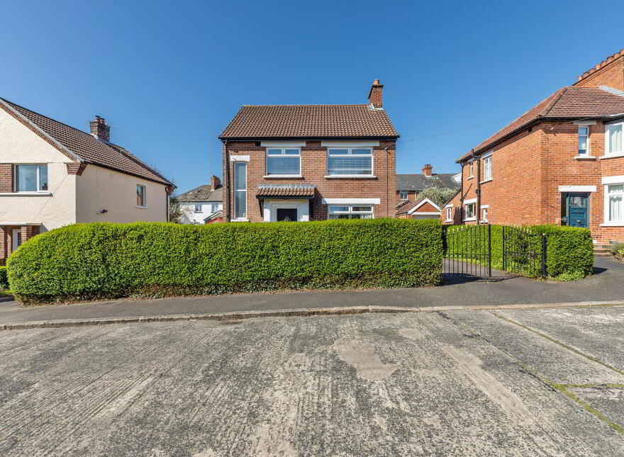 29 Thornhill Drive, Belfast, BT5 7AW