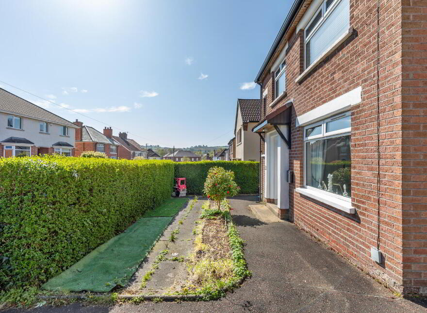 29 Thornhill Drive, Belfast, BT5 7AW