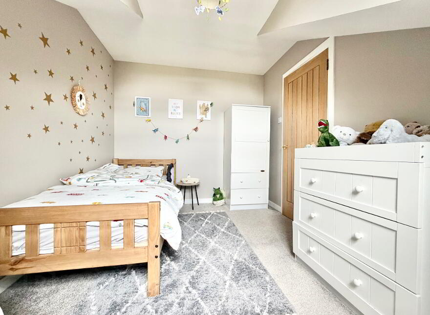 6 Pinefield Court, Omagh, BT79 7YT