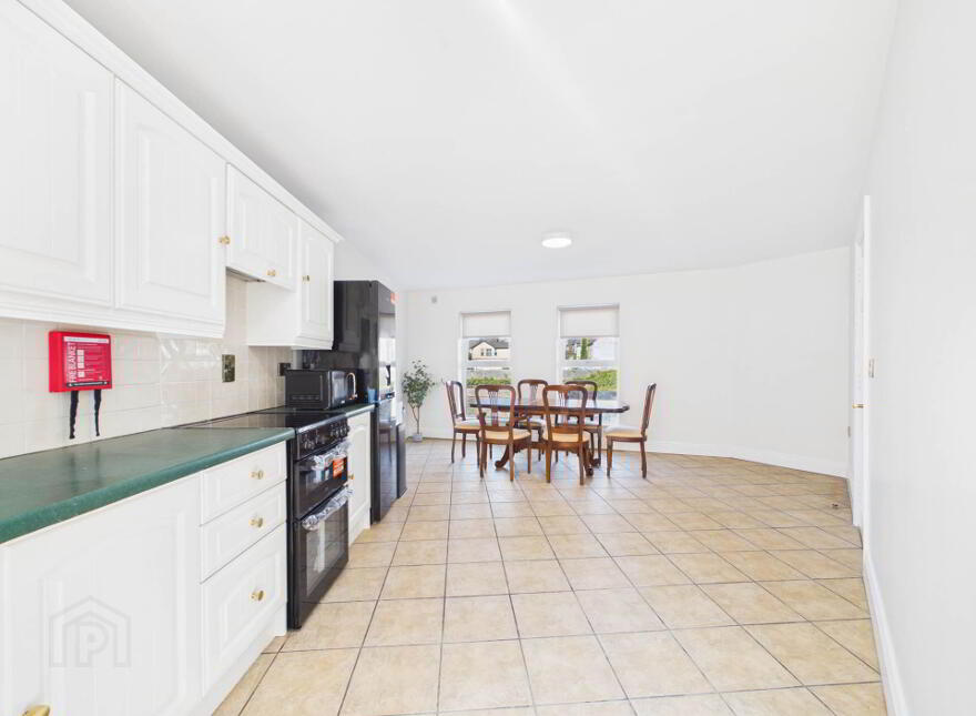 Old Bridge House- The Weir, South Quay, Carrickbeg, Carrick-On-Suir, E32X339