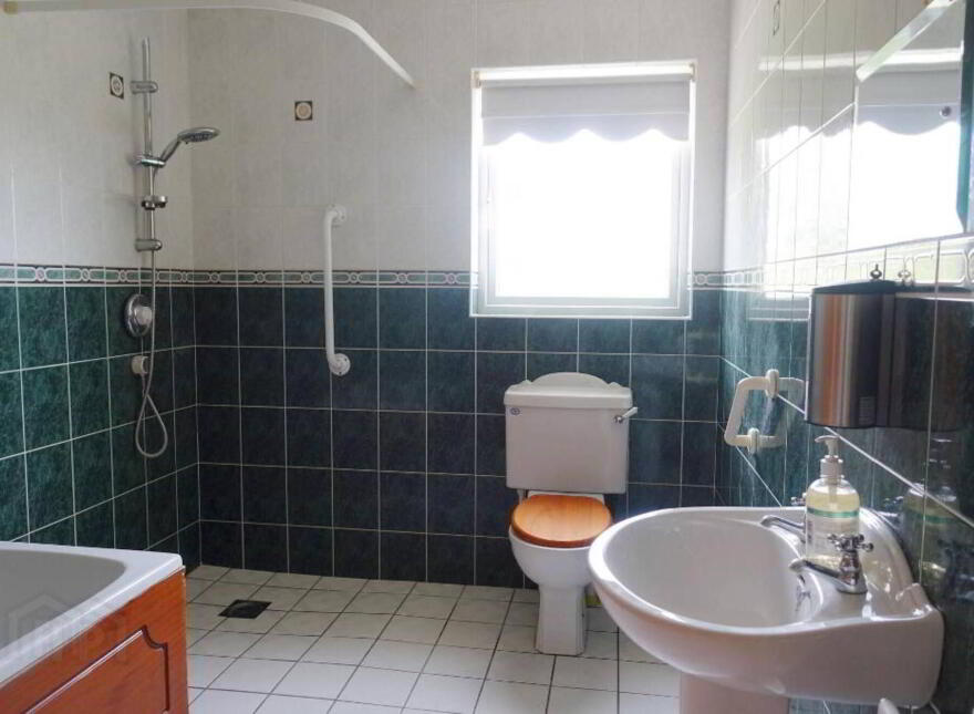 6 Screevagh Road, Lisnaskea, BT92 0FA