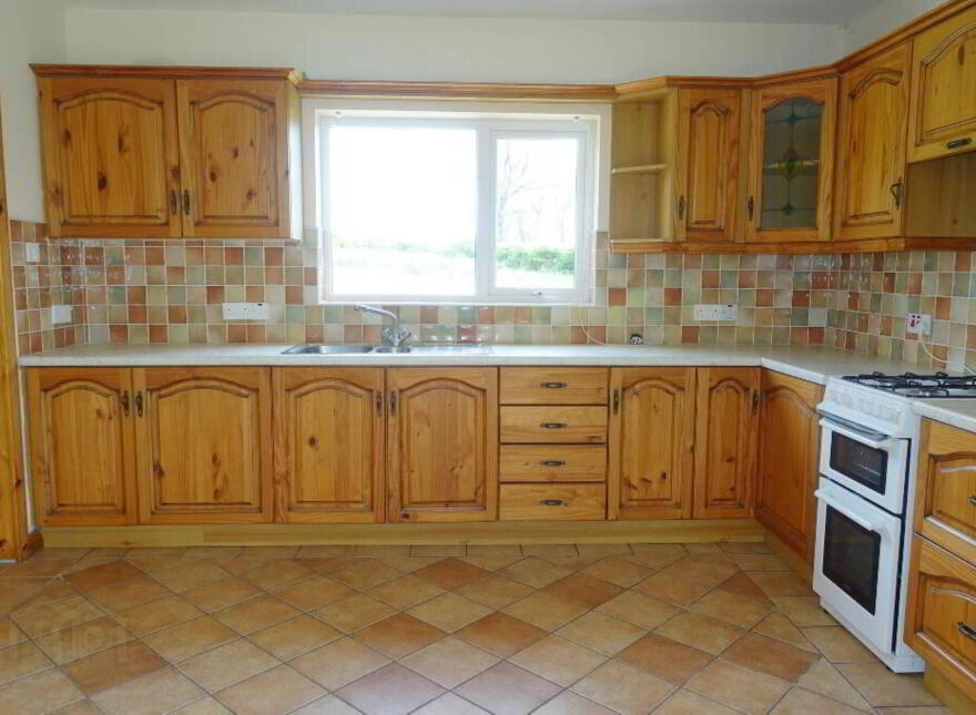6 Screevagh Road, Lisnaskea, BT92 0FA