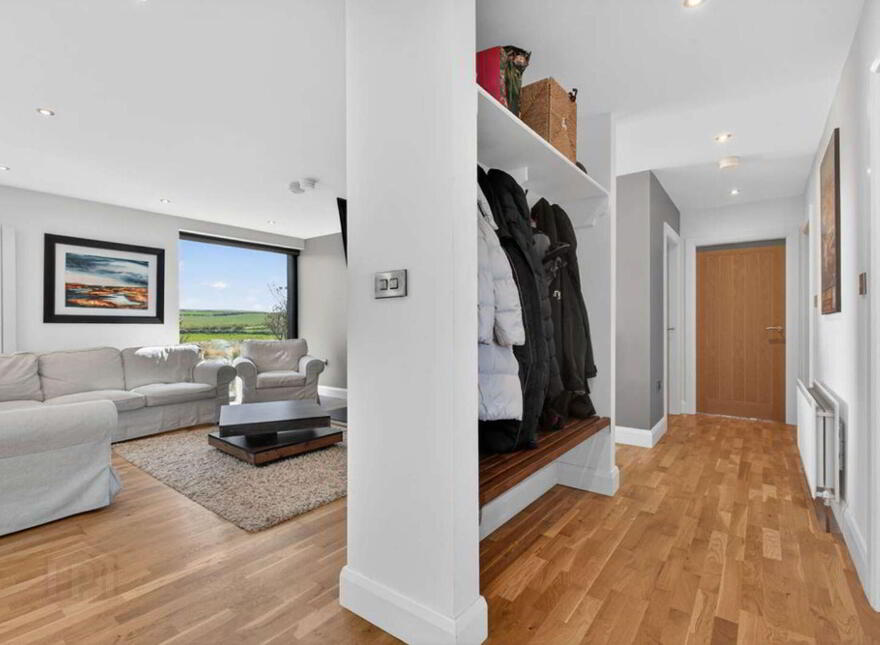 Ballylinny House, 5 Causeway Road, Bushmills, BT57 8SU
