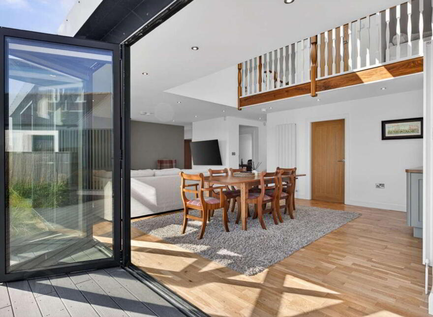 Ballylinny House, 5 Causeway Road, Bushmills, BT57 8SU