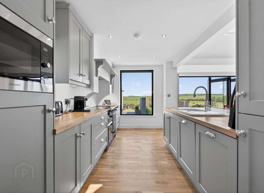 Ballylinny House, 5 Causeway Road, Bushmills, BT57 8SU