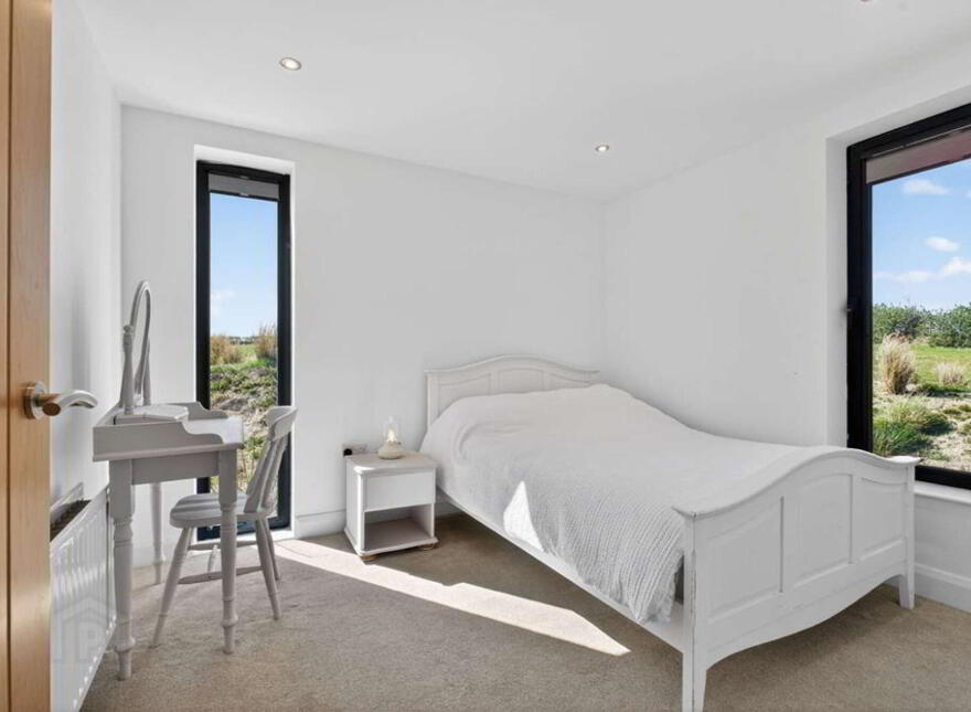 Ballylinny House, 5 Causeway Road, Bushmills, BT57 8SU
