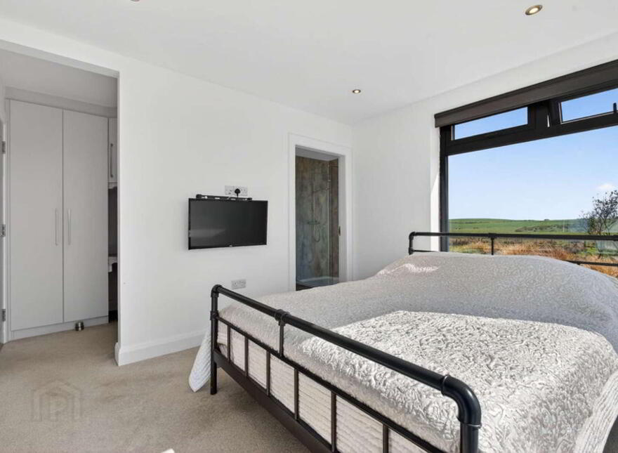 Ballylinny House, 5 Causeway Road, Bushmills, BT57 8SU