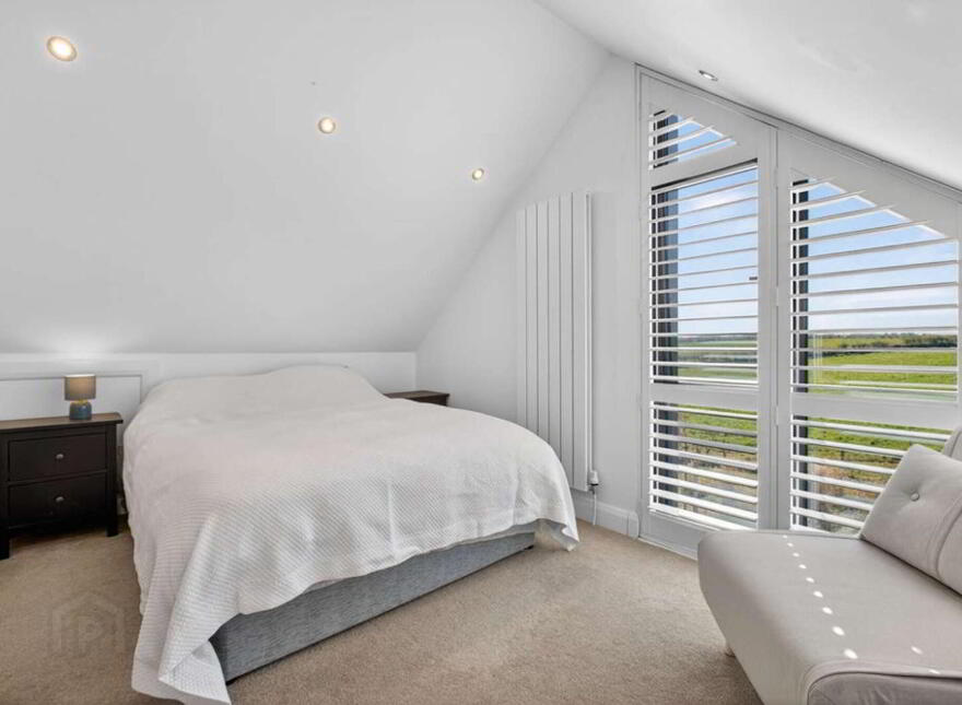 Ballylinny House, 5 Causeway Road, Bushmills, BT57 8SU