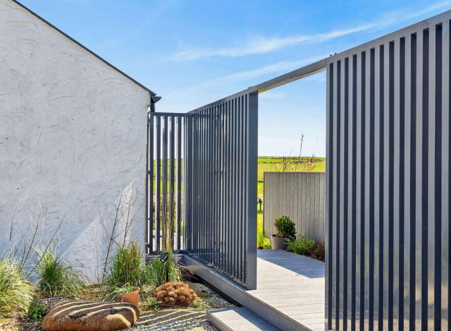 Ballylinny House, 5 Causeway Road, Bushmills, BT57 8SU