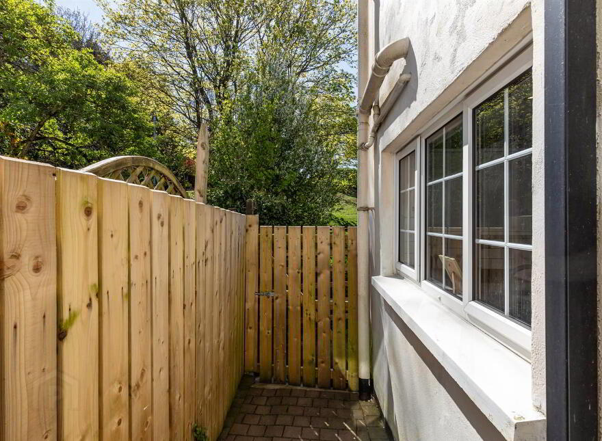 947 Upper Newtownards Road, Dundonald, Belfast, BT16 1RL