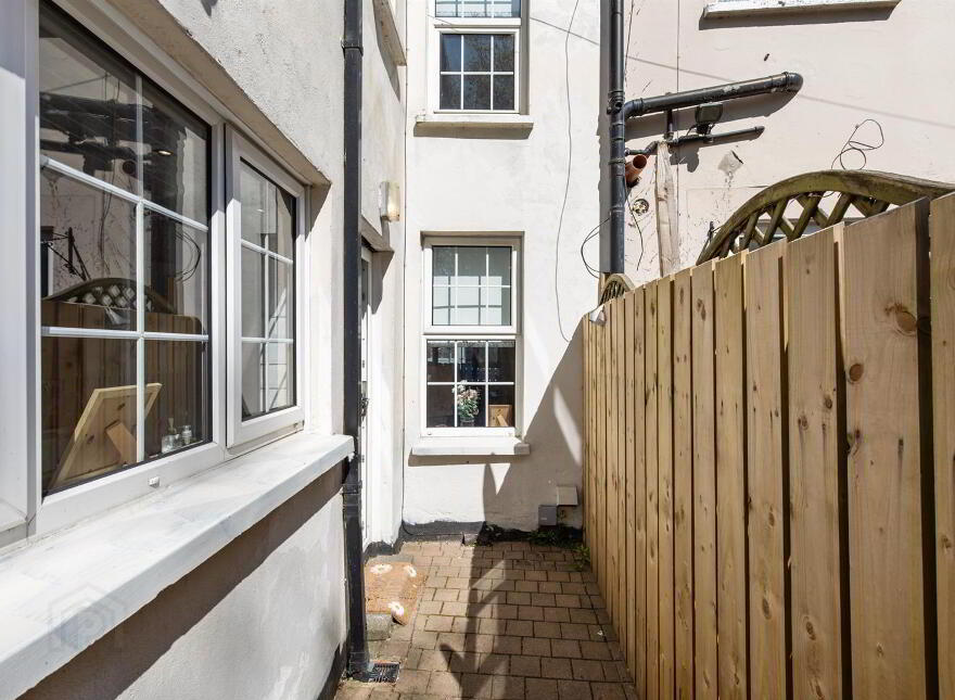 947 Upper Newtownards Road, Dundonald, Belfast, BT16 1RL