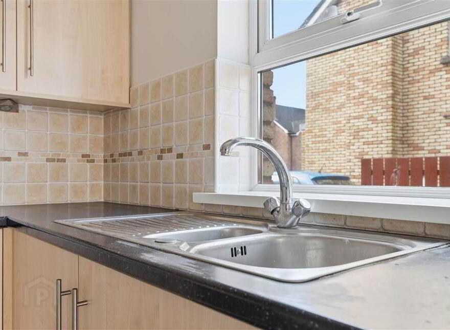 41 Rossdale, Ballymena, BT42 2SA
