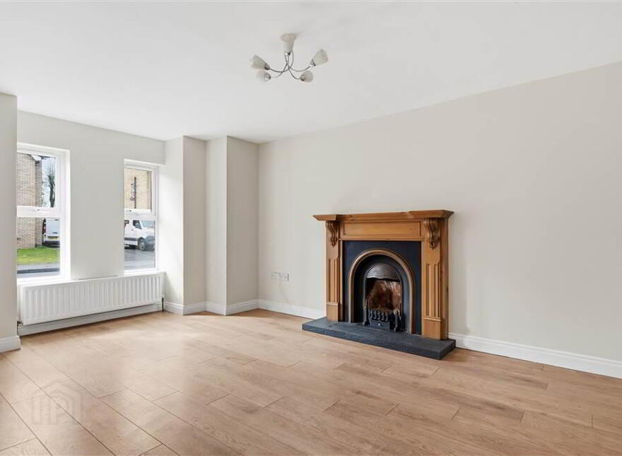 41 Rossdale, Ballymena, BT42 2SA