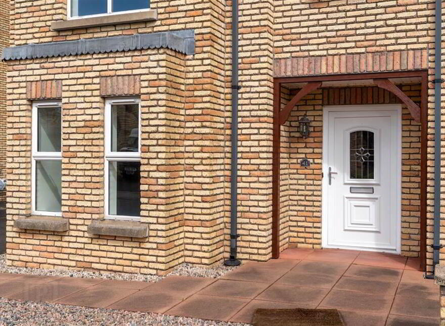 41 Rossdale, Ballymena, BT42 2SA