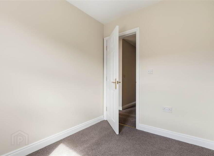 41 Rossdale, Ballymena, BT42 2SA