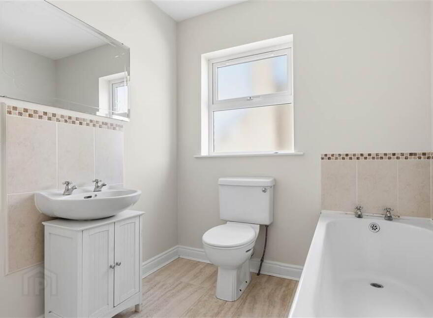 41 Rossdale, Ballymena, BT42 2SA