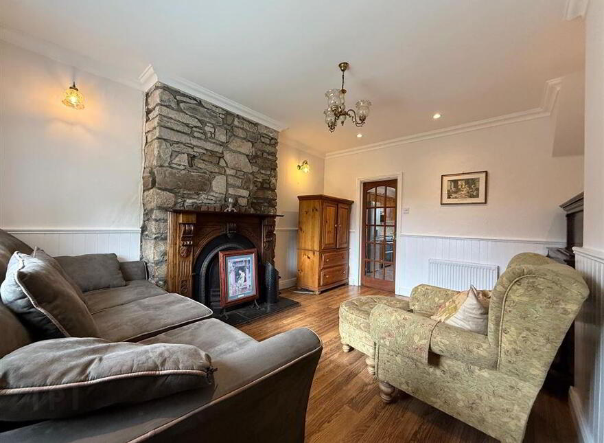 Cross Residence, Creggan, Ballaghaderreen, F45N793