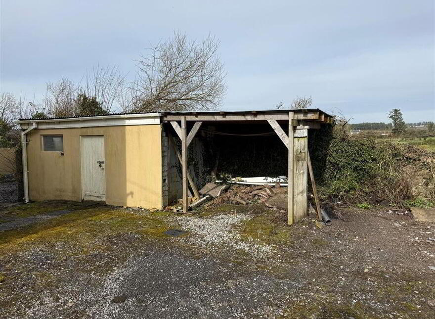 Cross Residence, Creggan, Ballaghaderreen, F45N793