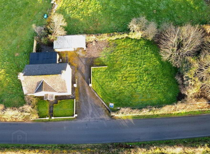 Cross Residence, Creggan, Ballaghaderreen, F45N793
