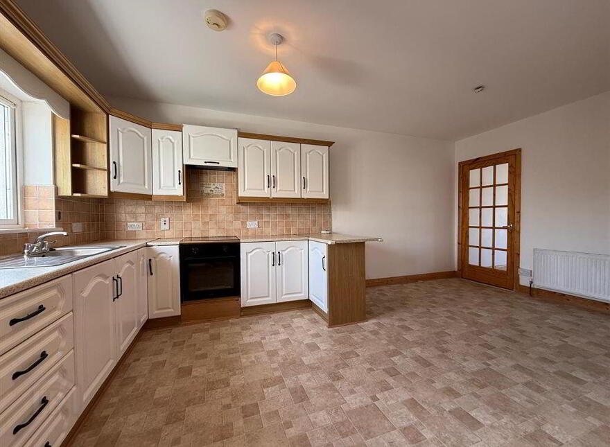 27 Priory Park, Ballaghaderreen, F45KW56