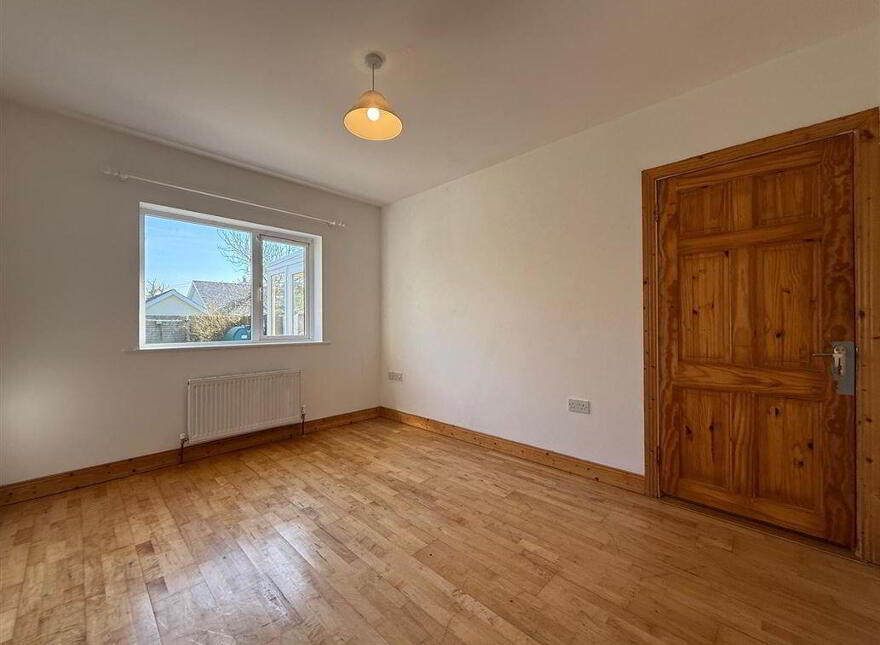 27 Priory Park, Ballaghaderreen, F45KW56