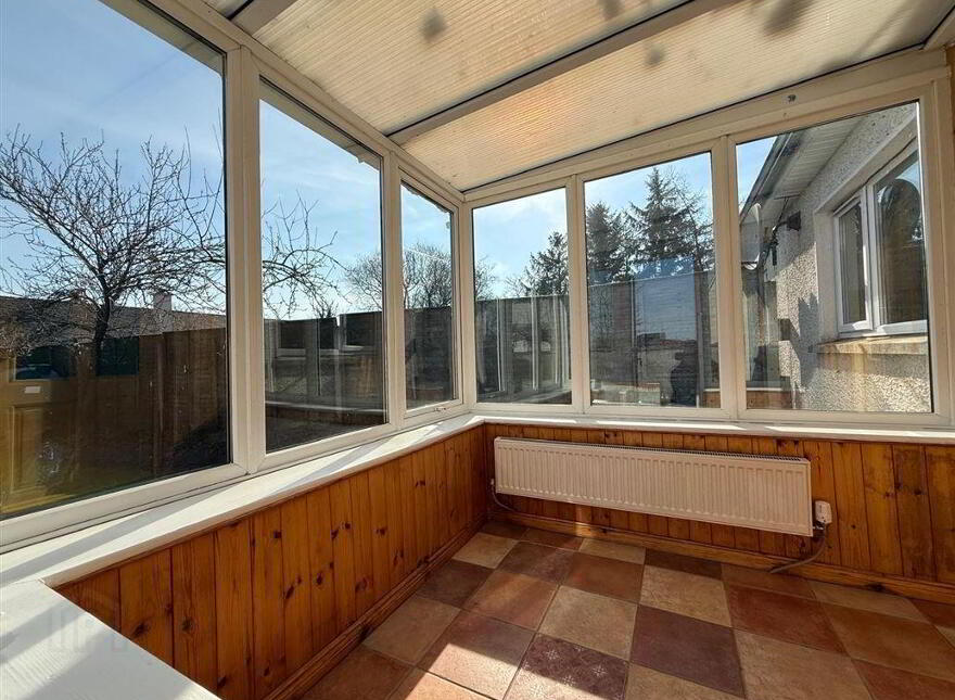 27 Priory Park, Ballaghaderreen, F45KW56