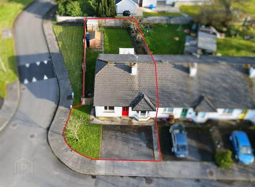27 Priory Park, Ballaghaderreen, F45KW56