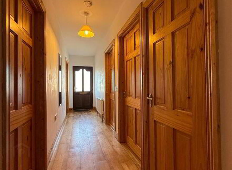 27 Priory Park, Ballaghaderreen, F45KW56